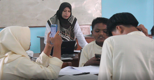 PEMANFAATAN WORDWALL DAN MEDIA AUDIO VISUAL UNTUK MENINGKATKAN KEMAMPUAN SISWA DALAM MENGANALISIS STRUKTUR TEKS EKSPLANASI PADA KELAS VIII SMP MUHAMMADIYAH PLERET